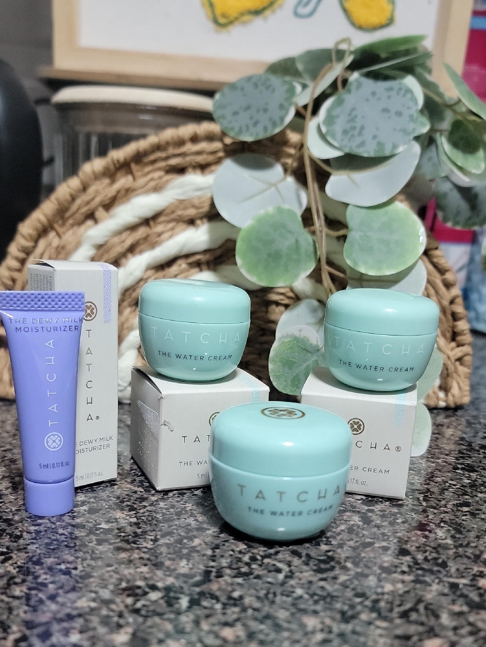 1 Tatcha Dewy Milk Moisturizer, 3 Tatcha Water Creams. AMAZING BUNDLE!🔥🩵
